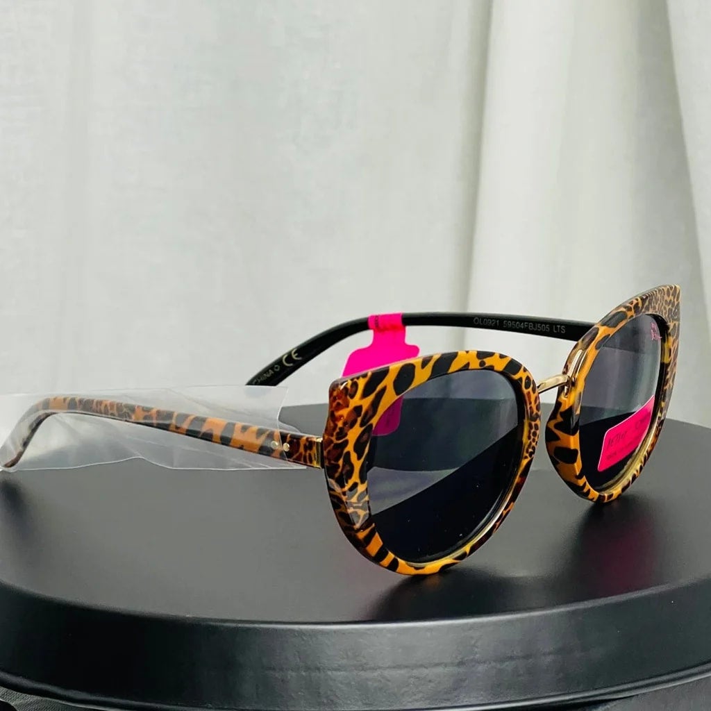 Betsey Johnson Leopard Print Cateye Sunglasses | Audrey display picture 1